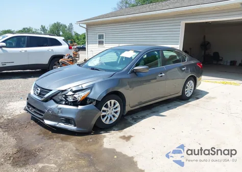 2017 Nissan Altima 2.5/2.5 S/2.5 Sl/2.5 Sr/2.5 Sv из США, поврежденный, VIN 1N4AL3AP2HC284580